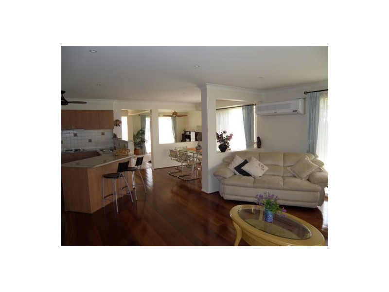 77 Summerfields  Dr, Caboolture QLD 4510