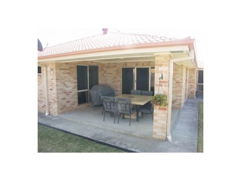 77 Summerfields  Dr, Caboolture QLD 4510