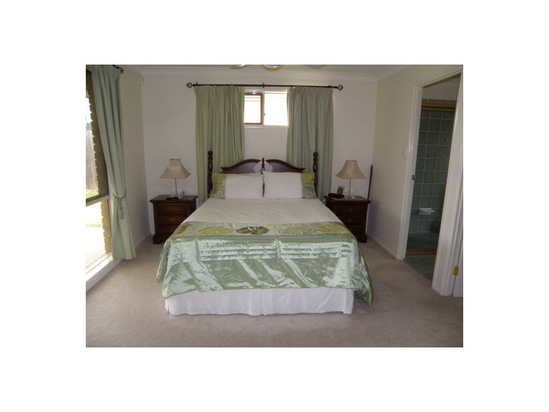 77 Summerfields  Dr, Caboolture QLD 4510