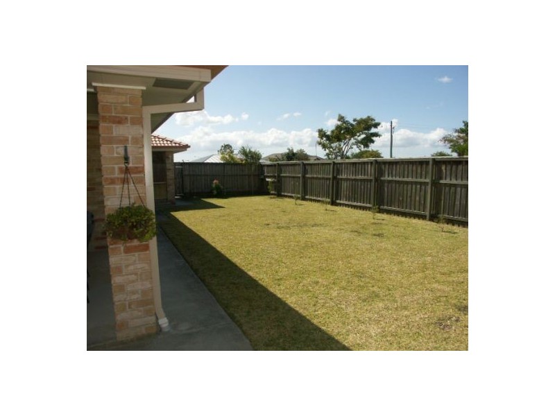 77 Summerfields  Dr, Caboolture QLD 4510