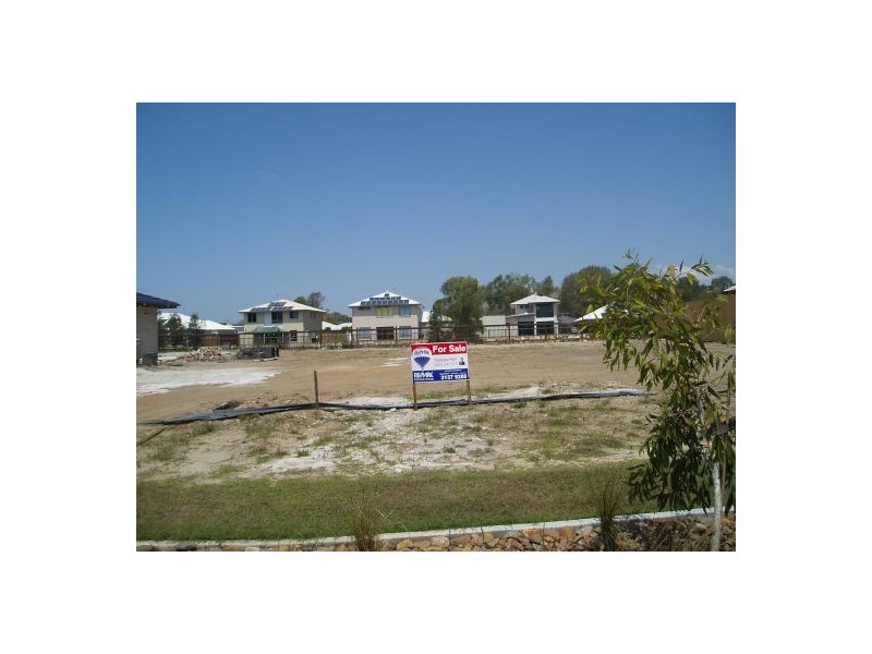 33 Adam Street, Beachmere QLD 4510