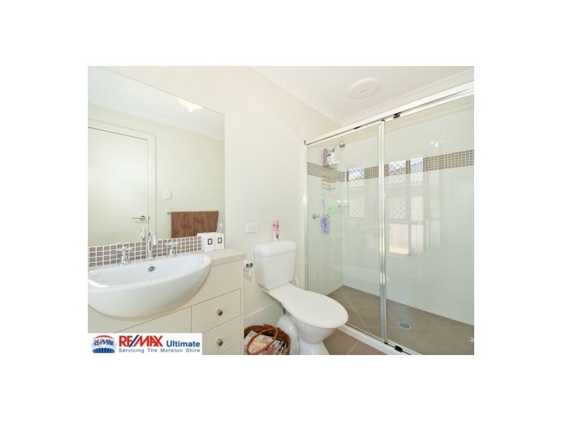 25 Dewdrop Place, Ningi QLD 4511