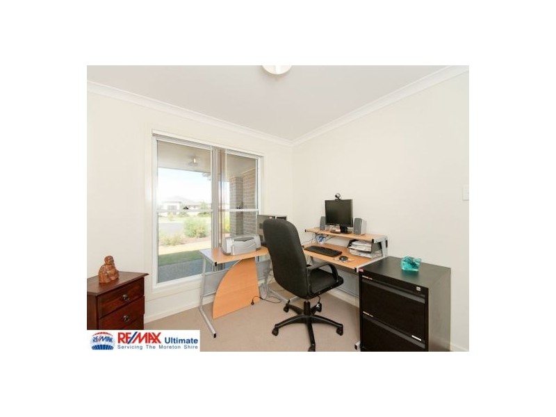 25 Dewdrop Place, Ningi QLD 4511
