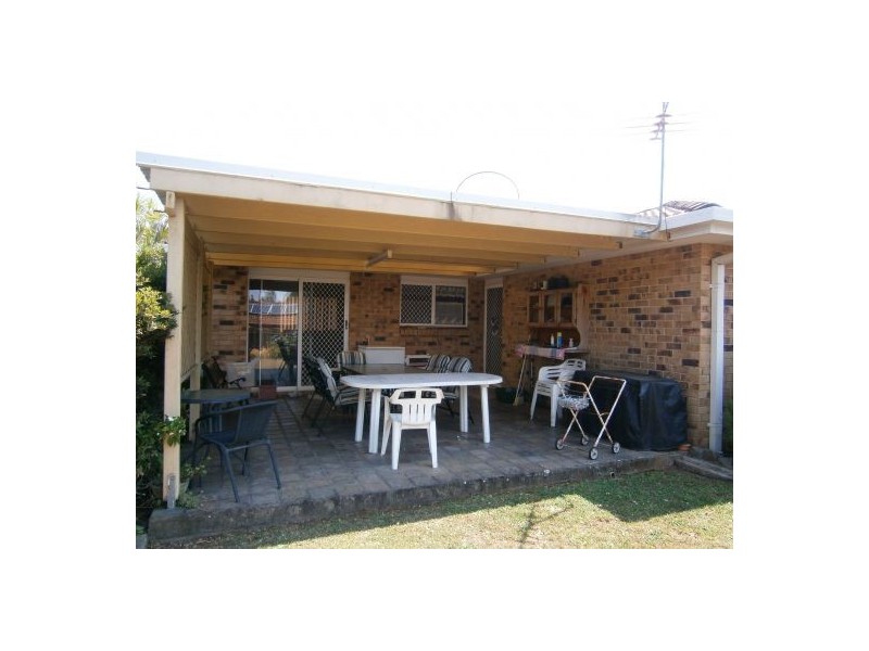 8 Frangipani Court, Kallangur QLD 4503