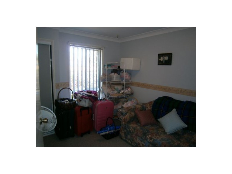 8 Frangipani Court, Kallangur QLD 4503