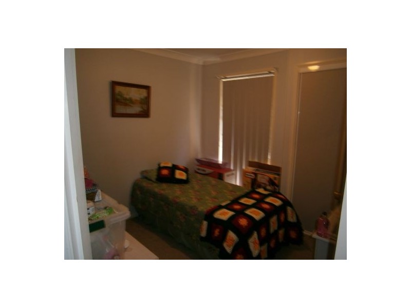 8 Frangipani Court, Kallangur QLD 4503