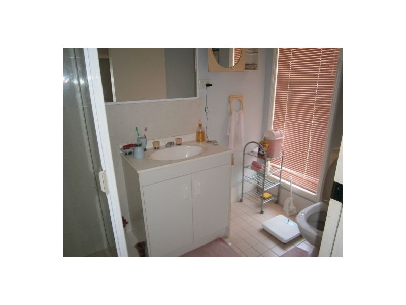 8 Frangipani Court, Kallangur QLD 4503