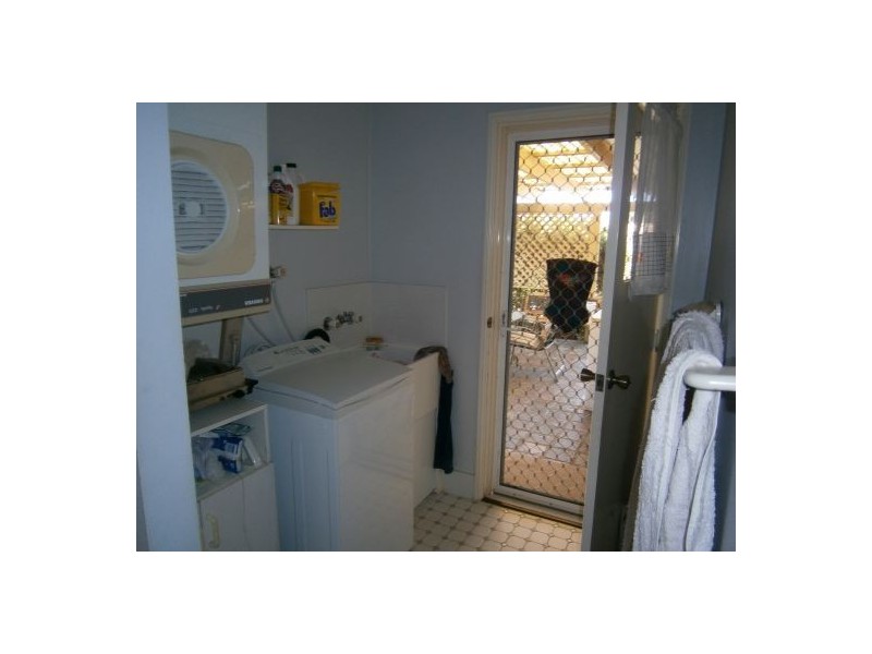 8 Frangipani Court, Kallangur QLD 4503