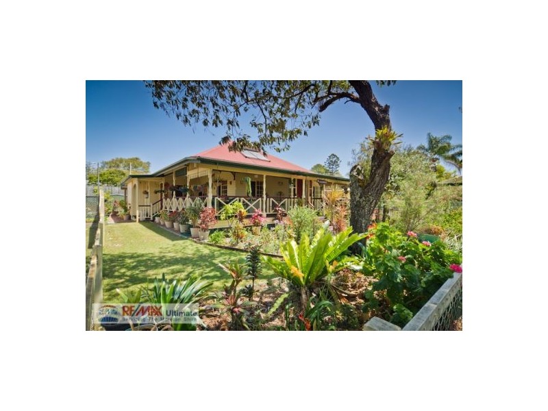 6 Elizabeth  St, Beachmere QLD 4510