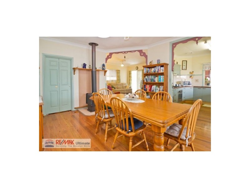6 Elizabeth  St, Beachmere QLD 4510