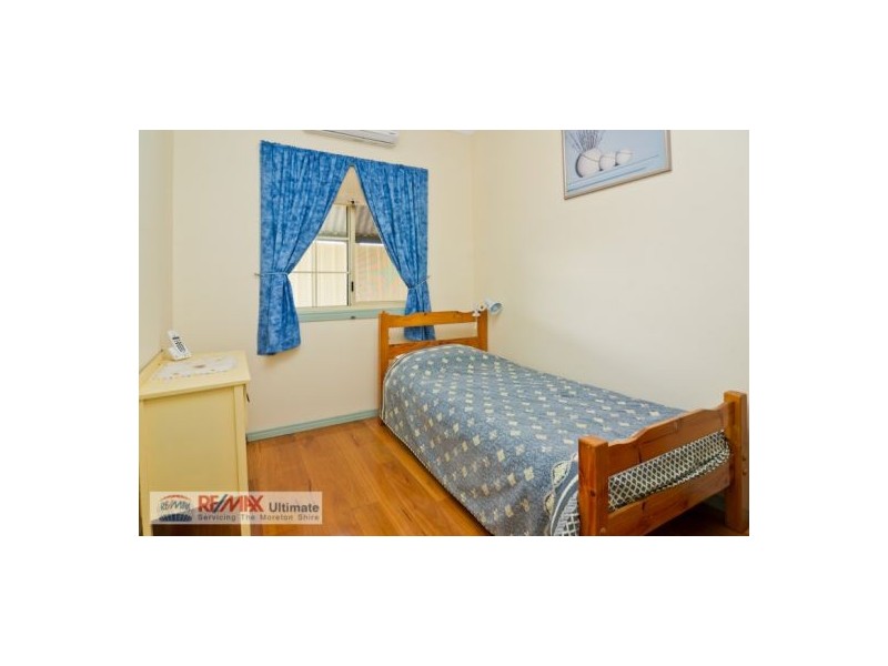 6 Elizabeth  St, Beachmere QLD 4510