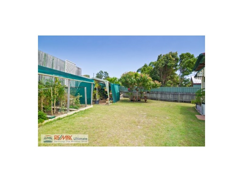6 Elizabeth  St, Beachmere QLD 4510