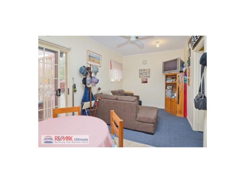 6 Elizabeth  St, Beachmere QLD 4510