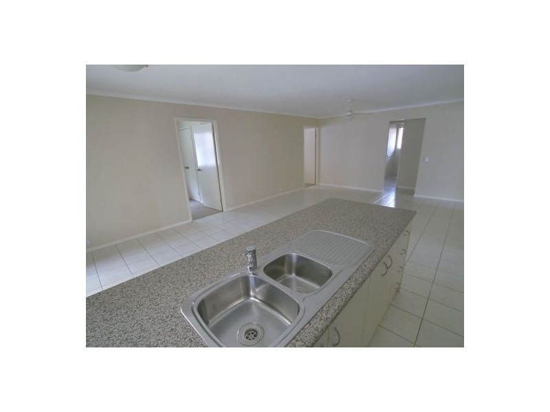 6 Blaxland Place, Narangba QLD 4504