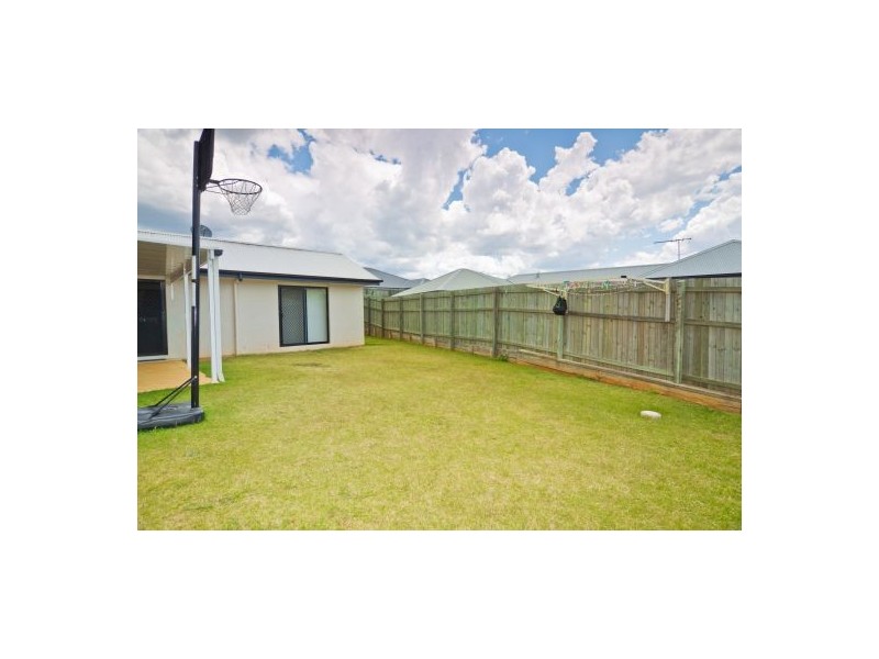 15 Cherrytree Crescent, Upper Caboolture QLD 4510