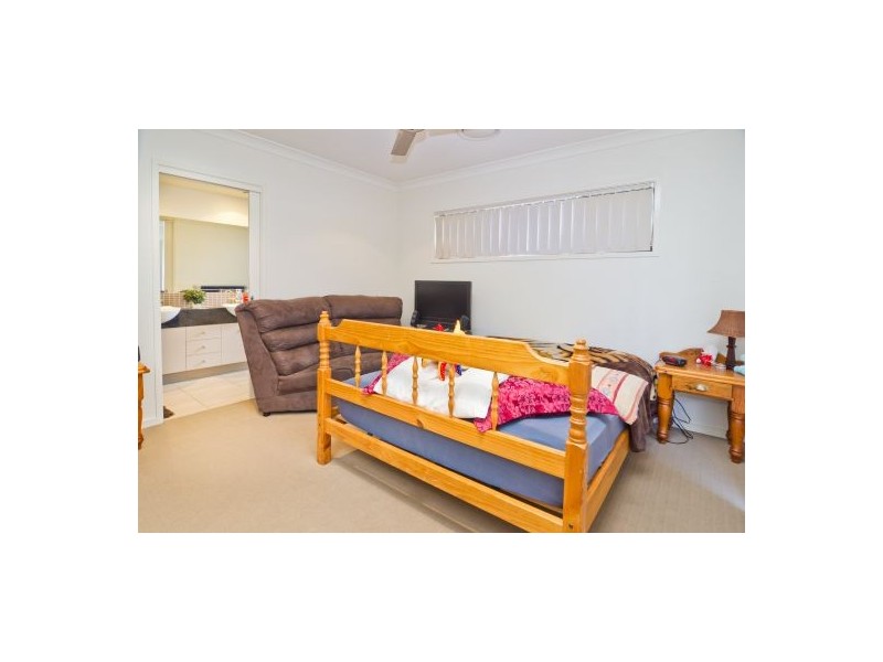 15 Cherrytree Crescent, Upper Caboolture QLD 4510
