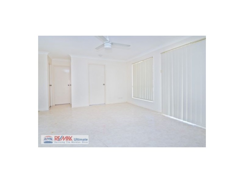 8 Hillside  Crt, Morayfield QLD 4506