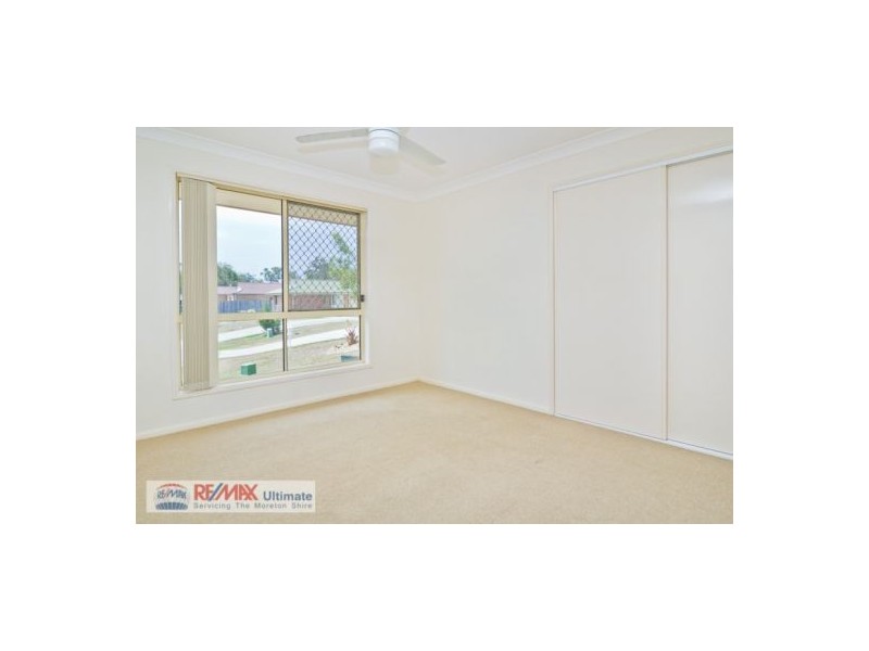 8 Hillside  Crt, Morayfield QLD 4506