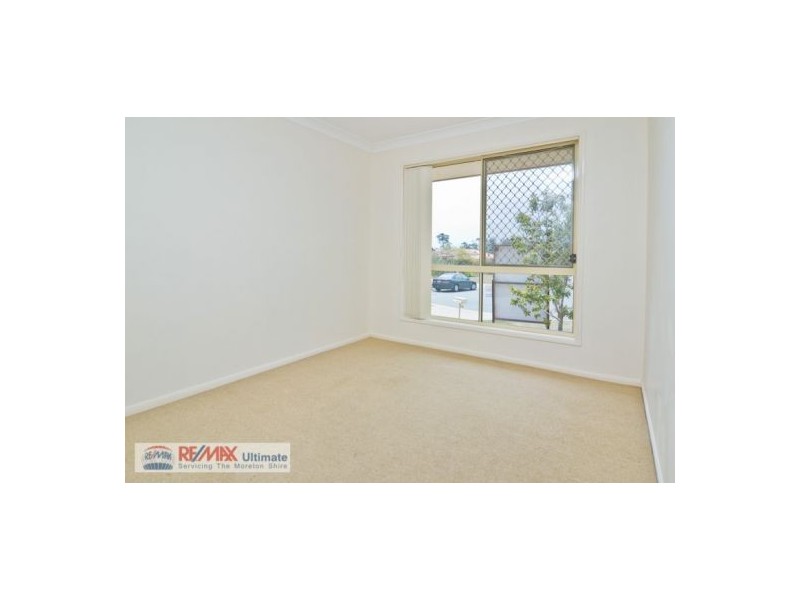 8 Hillside  Crt, Morayfield QLD 4506