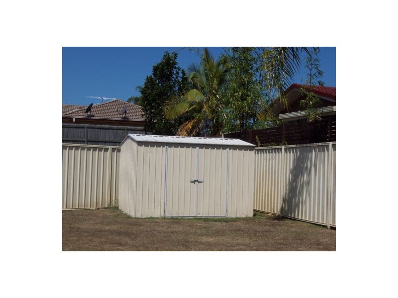 8 Hillside  Crt, Morayfield QLD 4506
