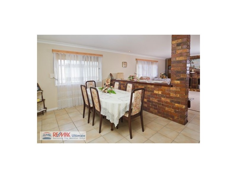 14 Bayside Drive, Beachmere QLD 4510