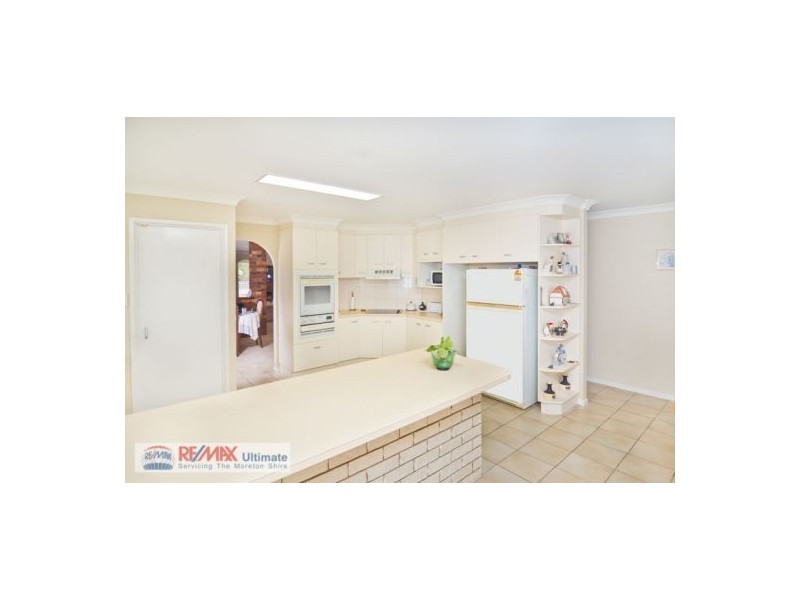 14 Bayside Drive, Beachmere QLD 4510