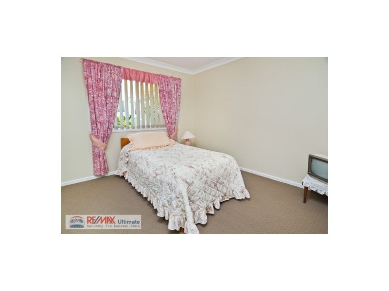 14 Bayside Drive, Beachmere QLD 4510