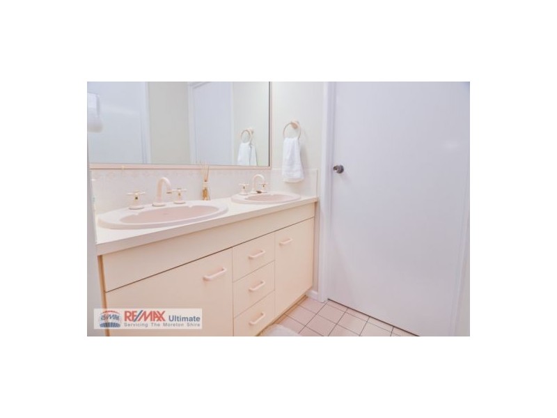 14 Bayside Drive, Beachmere QLD 4510