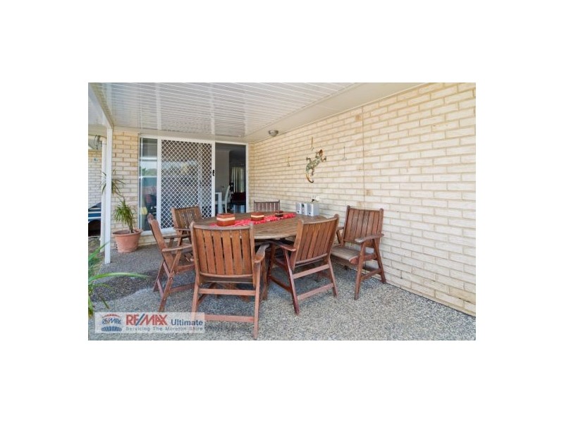 10 Adam Street, Beachmere QLD 4510