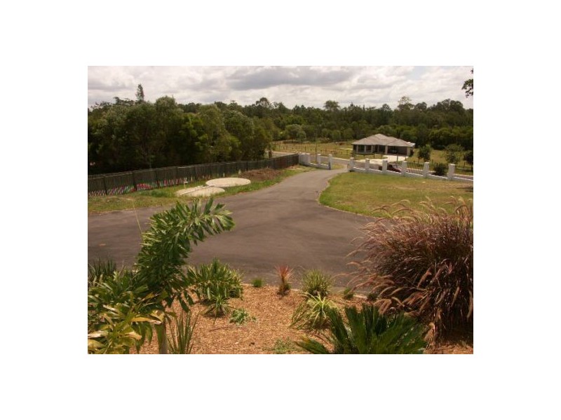 68-70 Shaun Pde, Elimbah QLD 4516