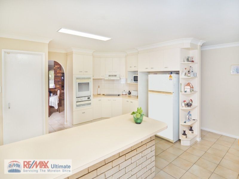14 Bayside Drive, Beachmere QLD 4510