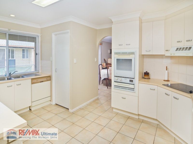 14 Bayside Drive, Beachmere QLD 4510