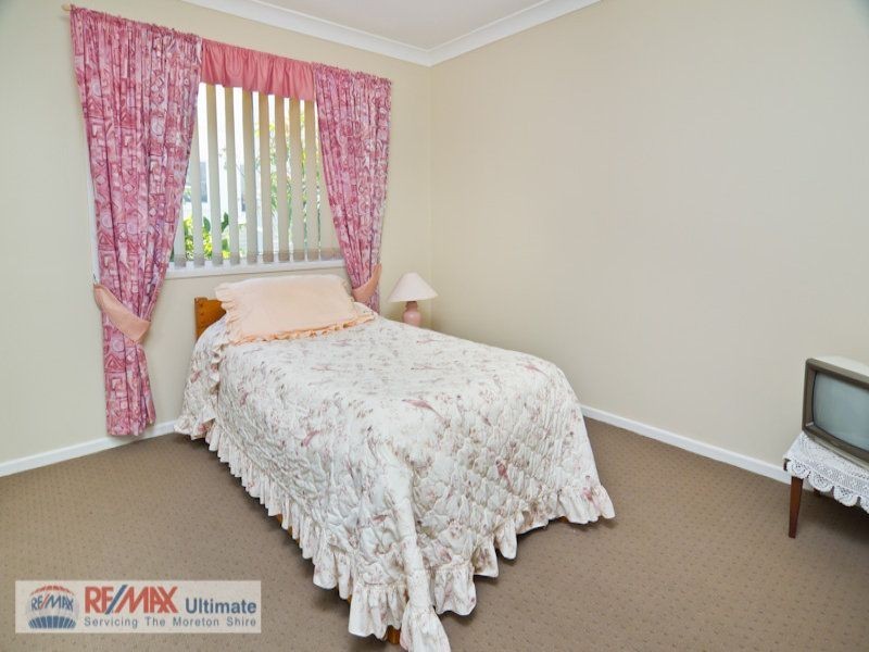 14 Bayside Drive, Beachmere QLD 4510