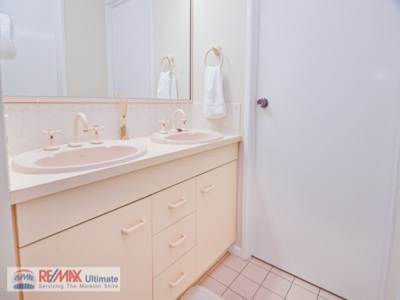 14 Bayside Drive, Beachmere QLD 4510