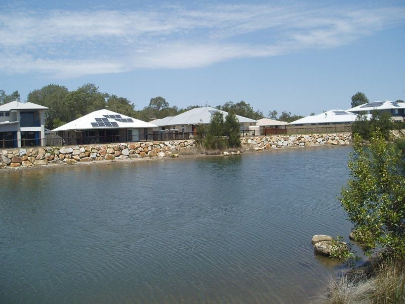 33 Adam Street, Beachmere QLD 4510