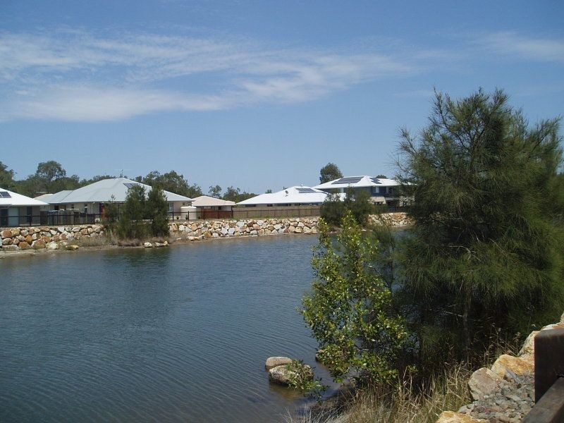33 Adam Street, Beachmere QLD 4510