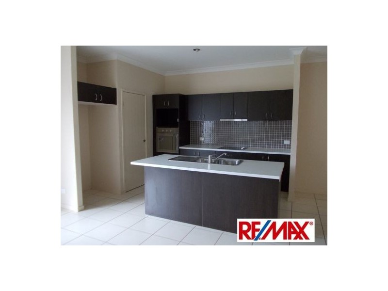 1/4 Player Street, North Lakes QLD 4509