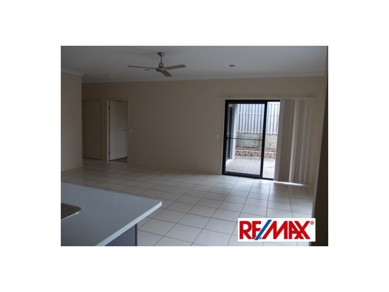 1/4 Player Street, North Lakes QLD 4509