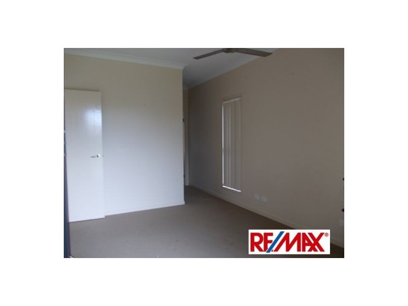 1/4 Player Street, North Lakes QLD 4509