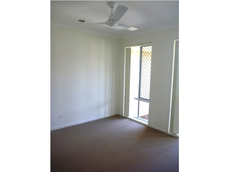 30 Bangalow Street, Morayfield QLD 4506