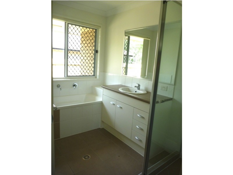 30 Bangalow Street, Morayfield QLD 4506