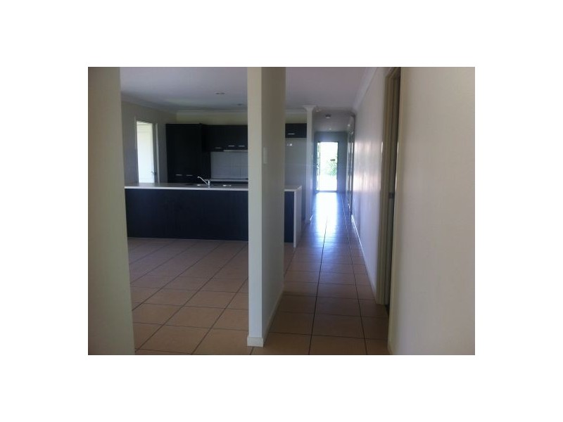 19 Eeles Drive, Morayfield QLD 4506