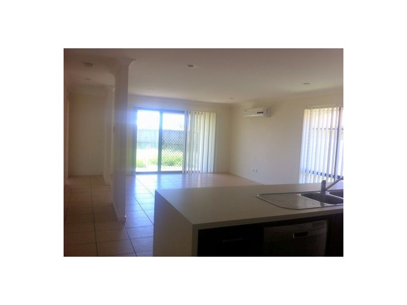 19 Eeles Drive, Morayfield QLD 4506