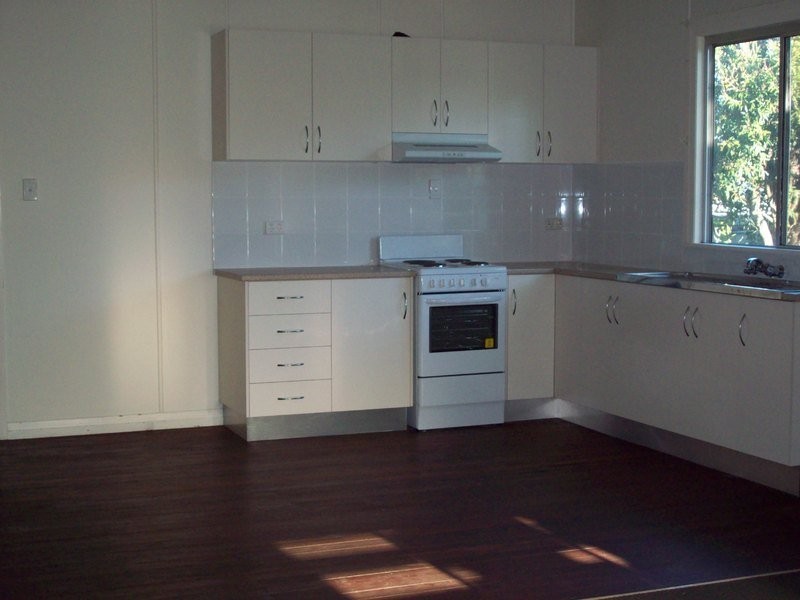 27 Moreton Terrace, Beachmere QLD 4510