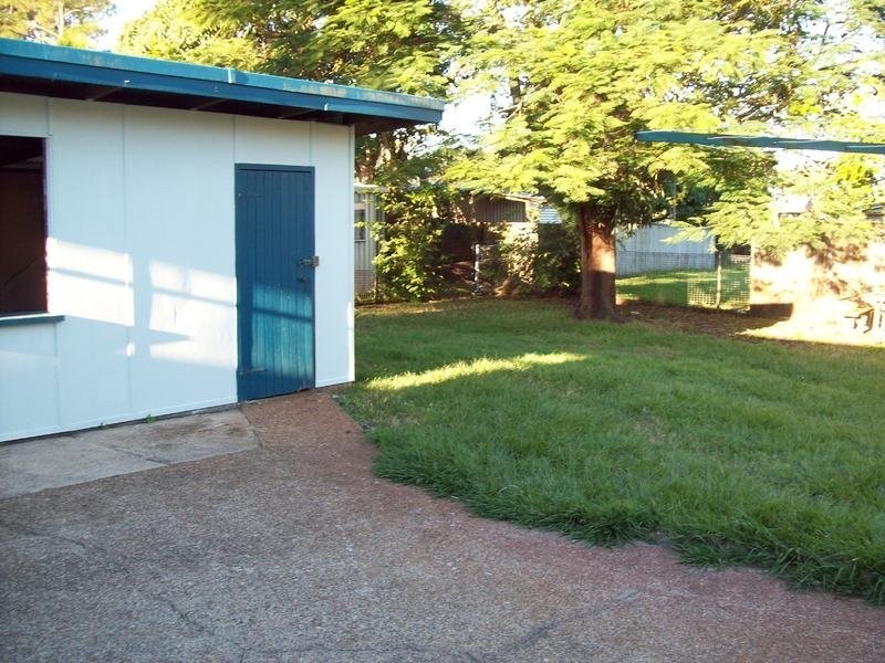 27 Moreton Terrace, Beachmere QLD 4510