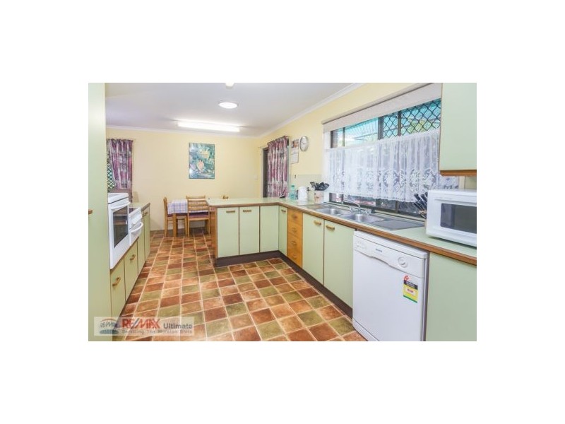 4 Patrick Street, Beachmere QLD 4510