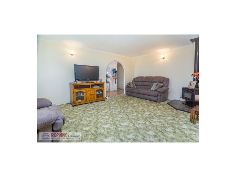 4 Patrick Street, Beachmere QLD 4510