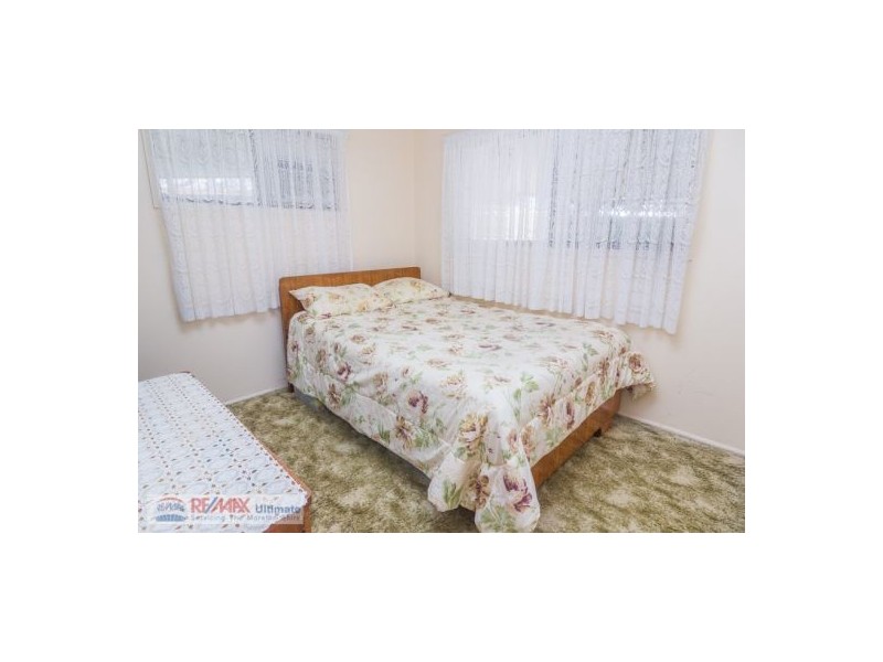 4 Patrick Street, Beachmere QLD 4510