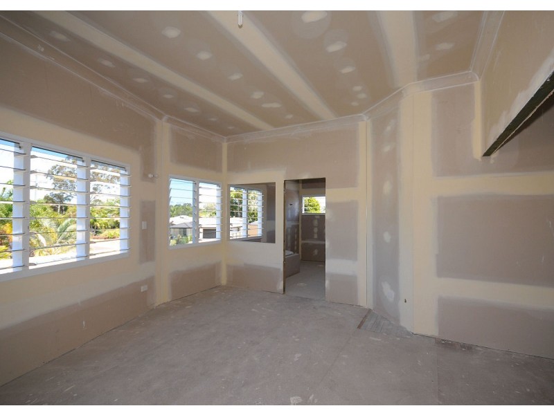 AUCTION 57 Ocean  Street, Torquay QLD 4655