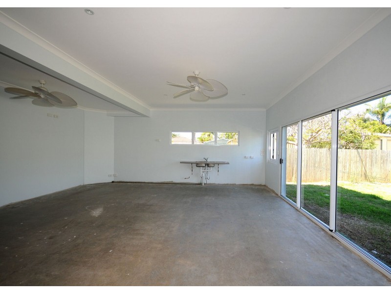 AUCTION 57 Ocean  Street, Torquay QLD 4655